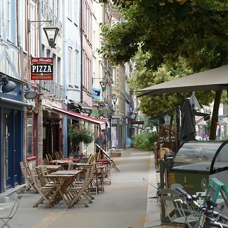 Jardin De L'hotel De Rouen